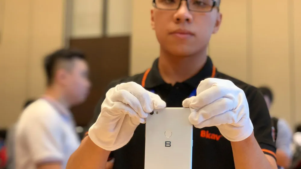 Di động thương hiệu Việt “xuất ngoại” ảnh 4