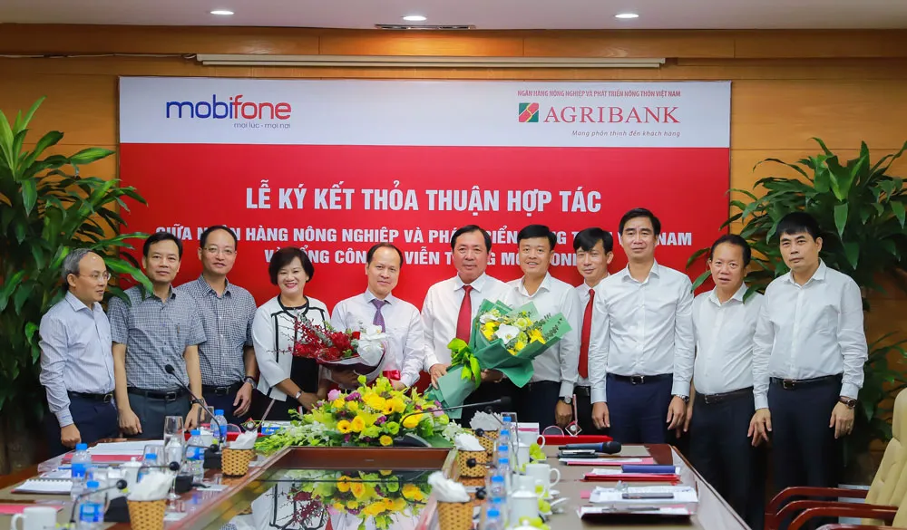 Agribank và MobiFone ký kết thỏa thuận hợp tác ảnh 1 Agribank và MobiFone ký kết thỏa thuận hợp tác ảnh 1