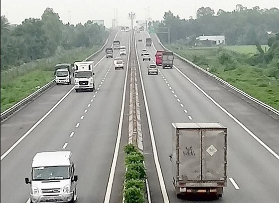 Hiện nay chưa có phương án thu phí trở lại đối với cao tốc TPHCM - Trung Lương