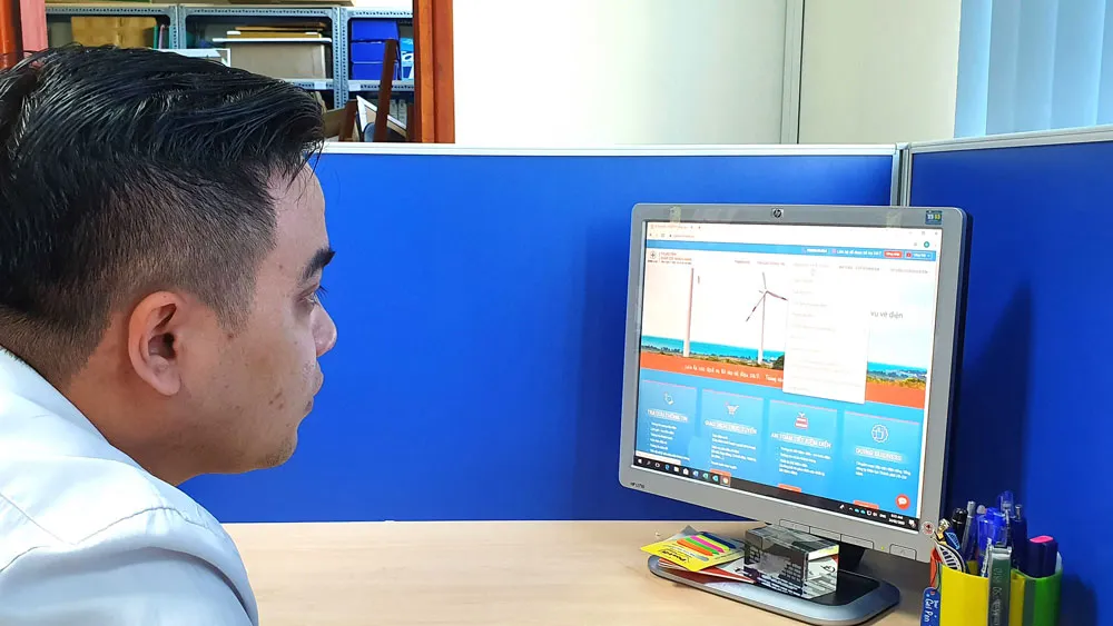 Ngành điện khuyến khích và tạo mọi điều kiện thuận lợi để khách hàng tăng cường giao dịch trực tuyến