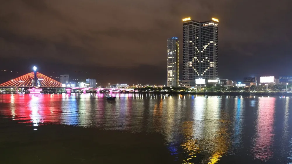 Vinpearl cả nước đồng loạt thắp sáng biểu tượng trái tim ảnh 1