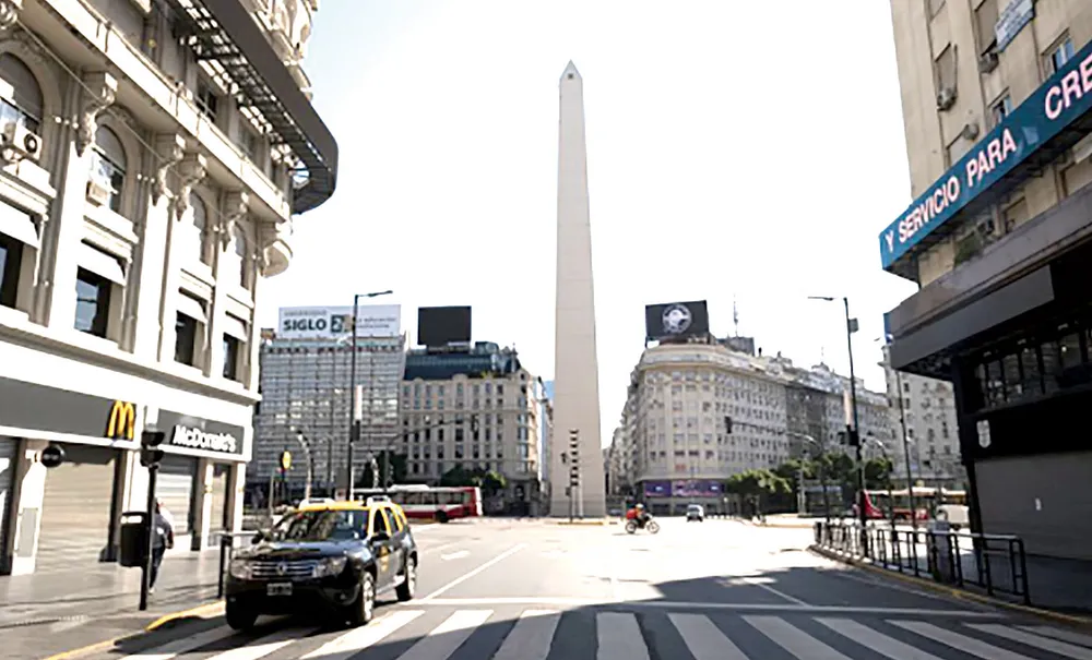 TP Buenos Aires, Argentina, vắng bóng người trong những ngày cách ly xã hội
