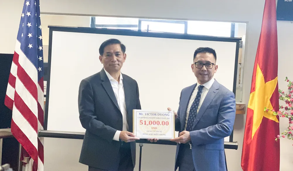 Kiều bào hướng về đồng bào miền Trung ảnh 2