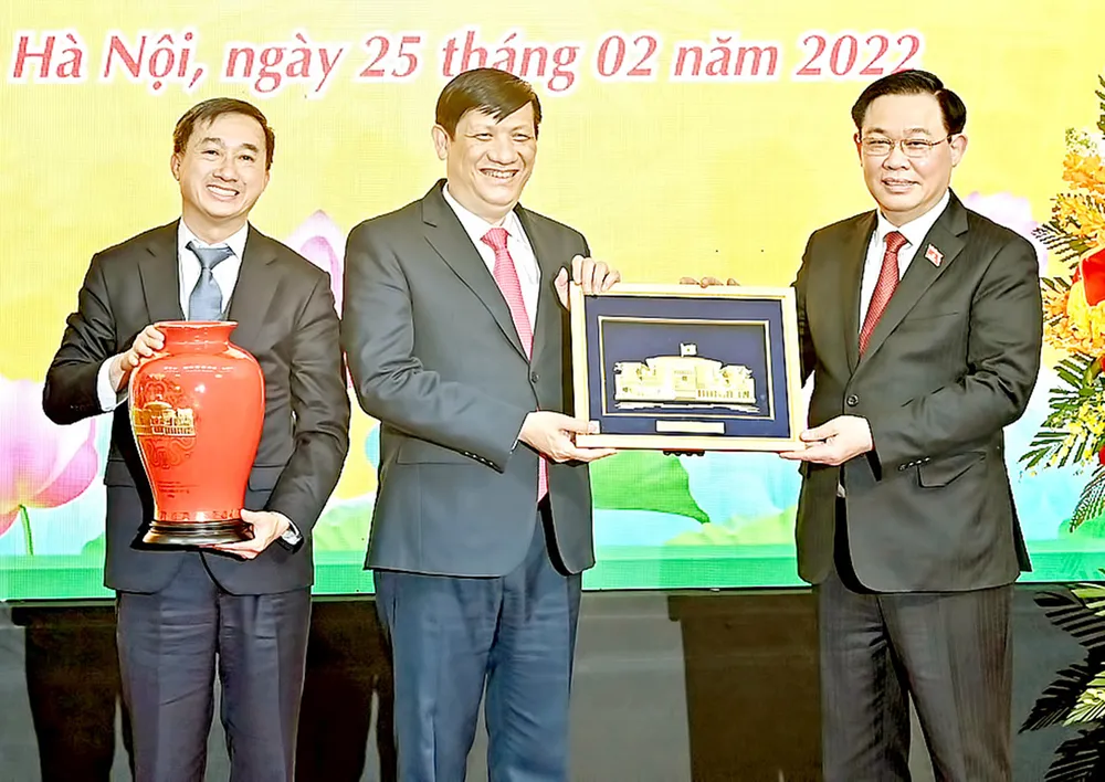 Phát triển nền y học Việt Nam khoa học, dân tộc và đại chúng ảnh 1