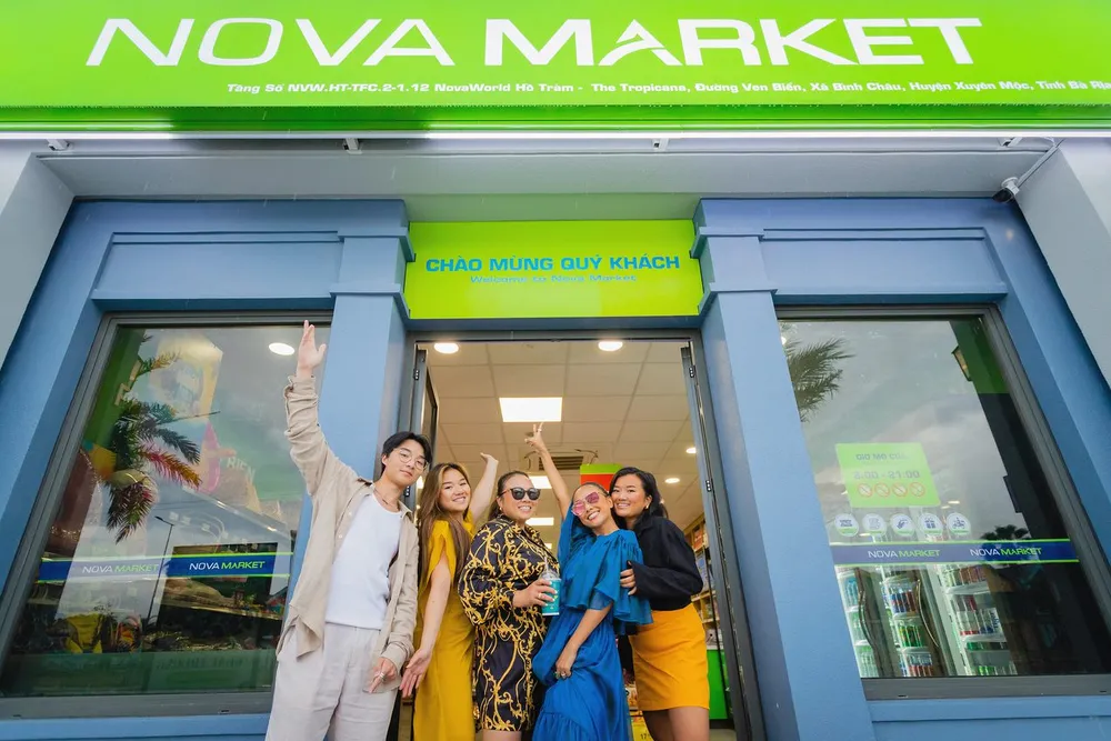 Đoan Trang sum vầy cùng gia đình tại NovaWorld Ho Tram ảnh 5