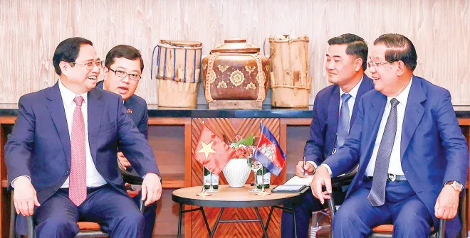 Thủ tướng Phạm Minh Chính gặp Thủ tướng Campuchia Hun Sen. Ảnh: TTXVN Thủ tướng Phạm Minh Chính gặp Thủ tướng Campuchia Hun Sen. Ảnh: TTXVN