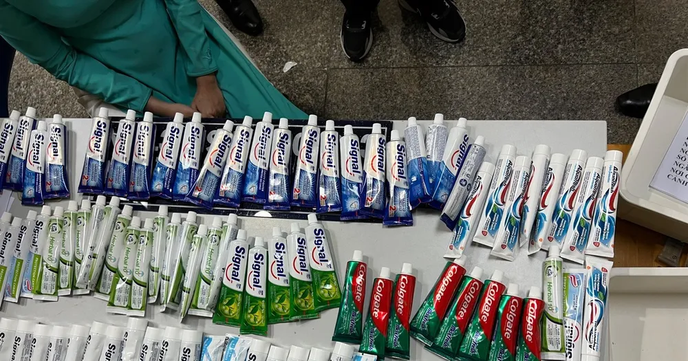 Phát hiện ma túy giấu trong kem đánh răng vận chuyển qua đường hàng không từ Pháp về Việt Nam vào ngày 16-3-2023, tại Sân bay quốc tế Tân Sơn Nhất