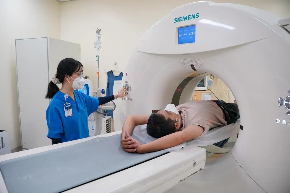 Khám cận lâm sàng, kiểm tra sức khỏe tổng quát cho người bệnh hậu Covid-19 Khám cận lâm sàng, kiểm tra sức khỏe tổng quát cho người bệnh hậu Covid-19