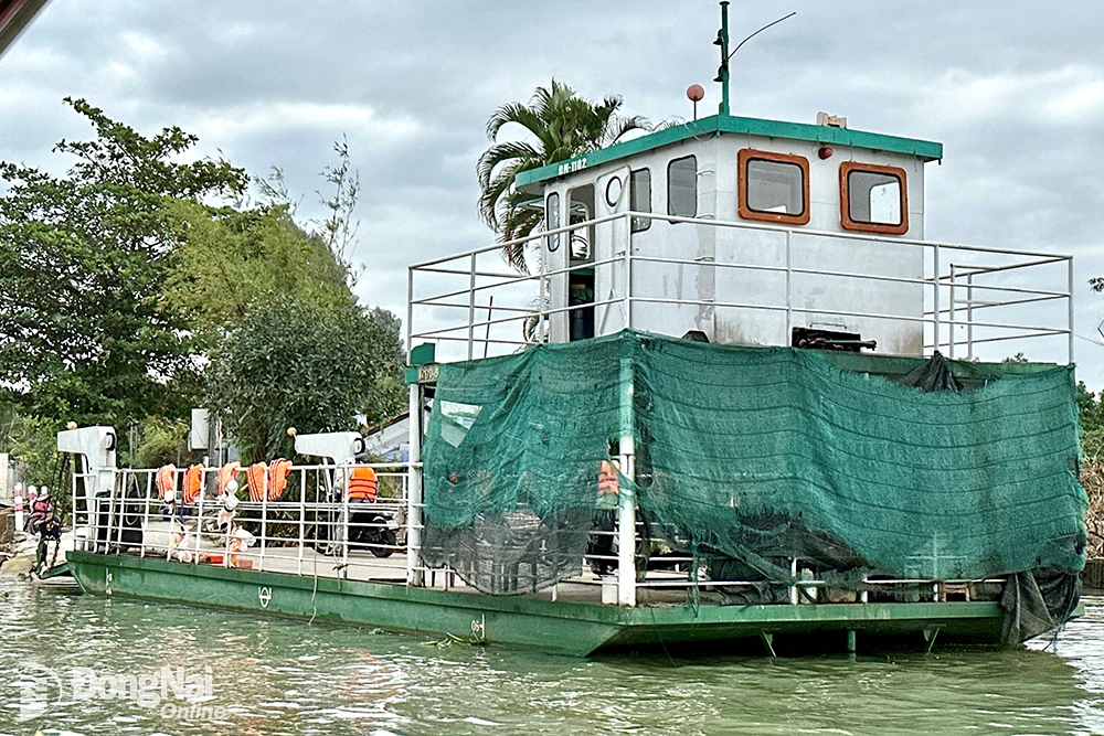 Bến đò Xóm Lá (P.Bửu Long, TP.Biên Hòa) ngưng hoạt động từ sáng 31-5. Ảnh: Báo Đồng Nai