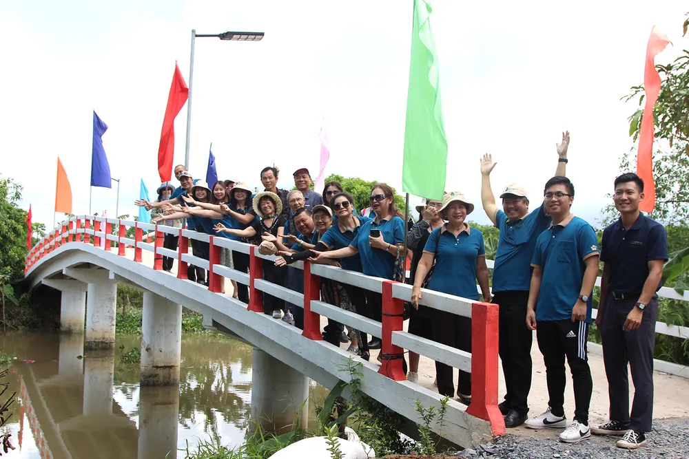 Những cây cầu “Vê Ka”