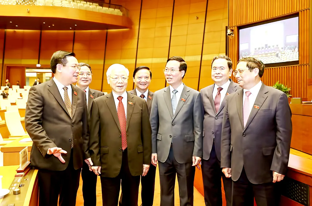 Các đồng chí lãnh đạo Đảng, Nhà nước, Quốc hội dự phiên bế mạc. Ảnh: VIẾT CHUNG