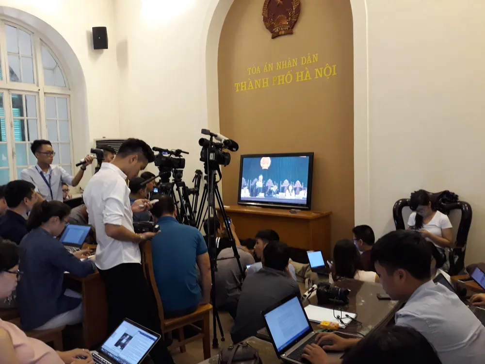 Tử hình Nguyễn Xuân Sơn, phạt tù Chung thân Hà Văn Thắm ảnh 4