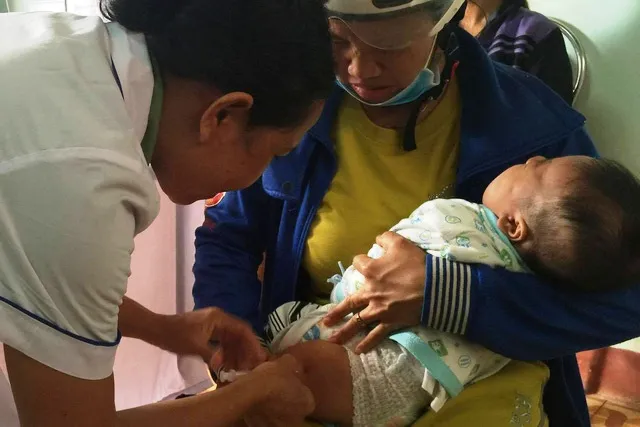 Cơ quan chuyên môn Bộ Y tế nói gì việc nhiều trẻ phản ứng sau tiêm vaccine ComBe Five? ảnh 2 Cơ quan chuyên môn Bộ Y tế nói gì việc nhiều trẻ phản ứng sau tiêm vaccine ComBe Five? ảnh 2
