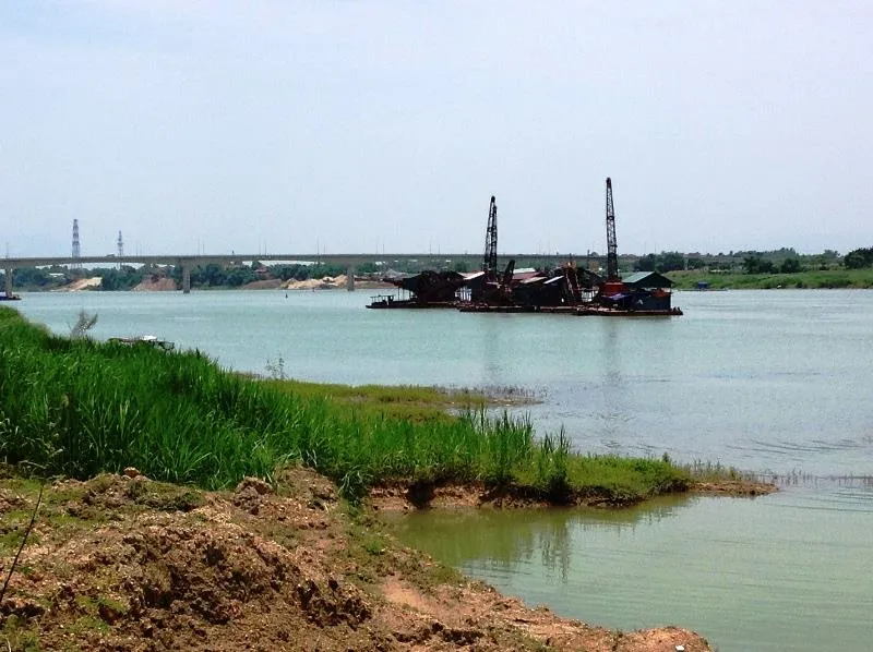 Truy tố "cát tặc" - đếm trên đầu ngón tay ảnh 3 Truy tố "cát tặc" - đếm trên đầu ngón tay ảnh 3