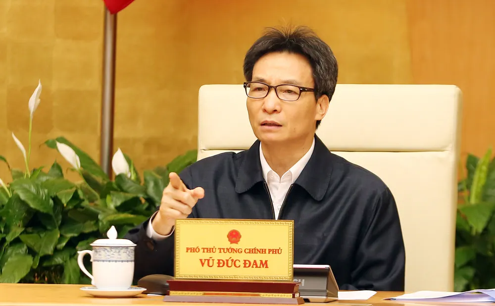 Phó Thủ tướng Vũ Đức Đam phát biểu tại cuộc họp của Ban Chỉ đạo quốc gia phòng chống dịch bệnh viêm đường hô hấp cấp do chủng mới của virus Corona gây ra, sáng 16-3-2020. Ảnh: VGP
