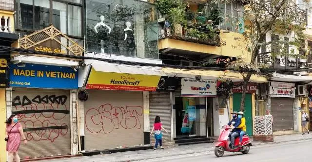 Hà Nội yêu cầu đóng cửa tất cả cửa hàng dịch vụ không thiết yếu ảnh 2 Hà Nội yêu cầu đóng cửa tất cả cửa hàng dịch vụ không thiết yếu ảnh 2