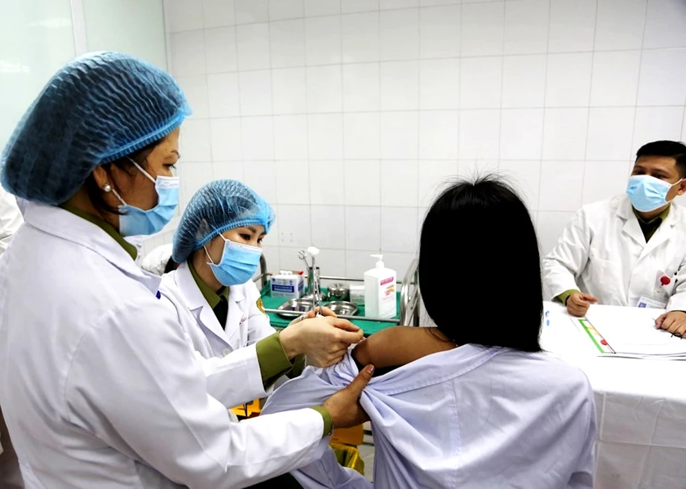 Đề xuất Bộ Y tế phê duyệt thêm 2 vaccine Covid-19 của Mỹ và Nga ảnh 1 Đề xuất Bộ Y tế phê duyệt thêm 2 vaccine Covid-19 của Mỹ và Nga ảnh 1