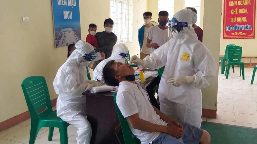 Quyết liệt kiểm soát các ổ dịch ở Bắc Giang, Bắc Ninh, không để lan rộng ảnh 2 Quyết liệt kiểm soát các ổ dịch ở Bắc Giang, Bắc Ninh, không để lan rộng ảnh 2