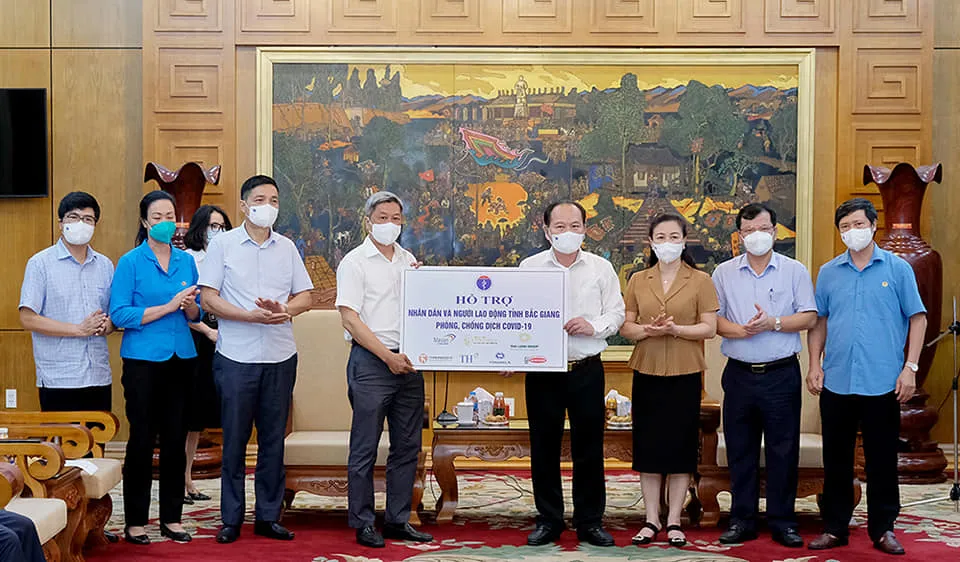 Bộ trưởng Bộ Y tế kêu gọi cả nước chung tay hỗ trợ Bắc Giang và Bắc Ninh chống dịch ảnh 2 Bộ trưởng Bộ Y tế kêu gọi cả nước chung tay hỗ trợ Bắc Giang và Bắc Ninh chống dịch ảnh 2