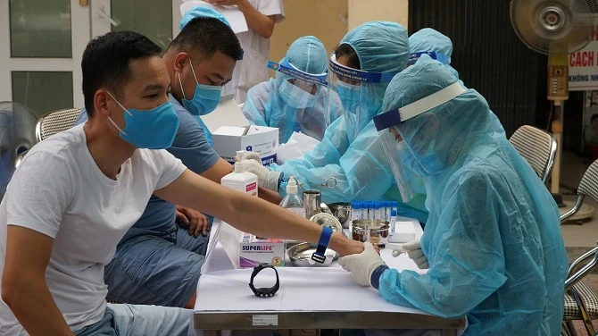 Thêm ca mắc mới Covid-19, Hà Nội rà soát, xét nghiệm mọi trường hợp ho, sốt ảnh 1 Thêm ca mắc mới Covid-19, Hà Nội rà soát, xét nghiệm mọi trường hợp ho, sốt ảnh 1