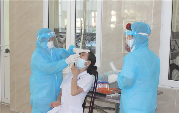 14 y, bác sĩ ở Phú Thọ mắc Covid-19 sức khỏe ổn định, không có nguy cơ lây ra cộng đồng ảnh 1 14 y, bác sĩ ở Phú Thọ mắc Covid-19 sức khỏe ổn định, không có nguy cơ lây ra cộng đồng ảnh 1