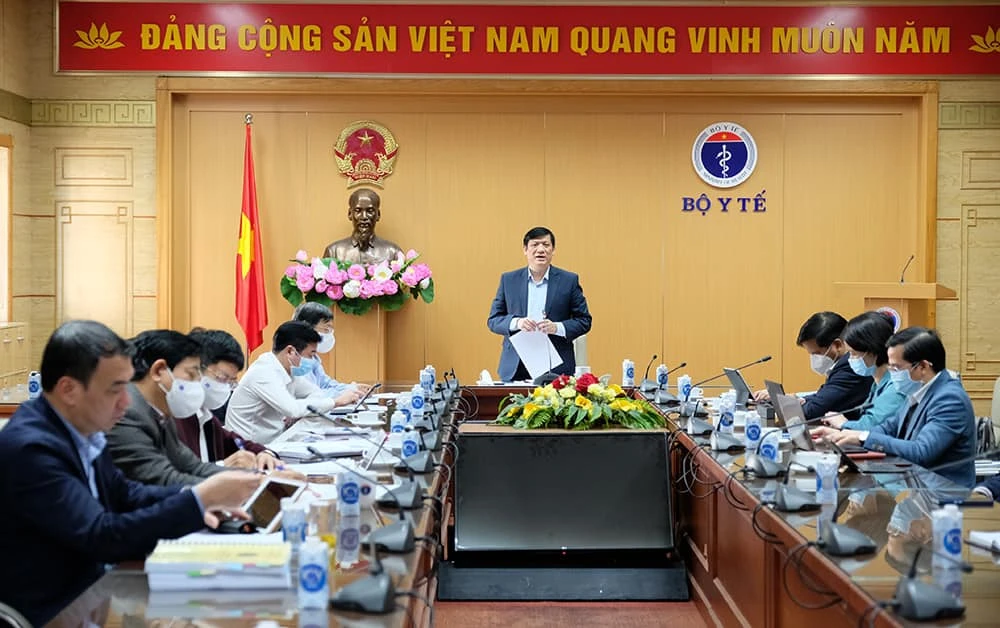 Bộ trưởng Bộ Y tế Nguyễn Thanh Long chủ trì cuộc họp với 5 tỉnh thành phía Nam đang có số ca mắc và tử vong do Covid-19 tăng cao