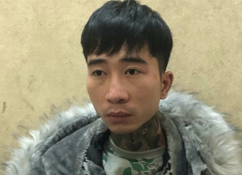 Tóm gọn đối tượng cướp 3 tỷ đồng ở ngân hàng, thu giữ 2 khẩu súng ảnh 2 Tóm gọn đối tượng cướp 3 tỷ đồng ở ngân hàng, thu giữ 2 khẩu súng ảnh 2