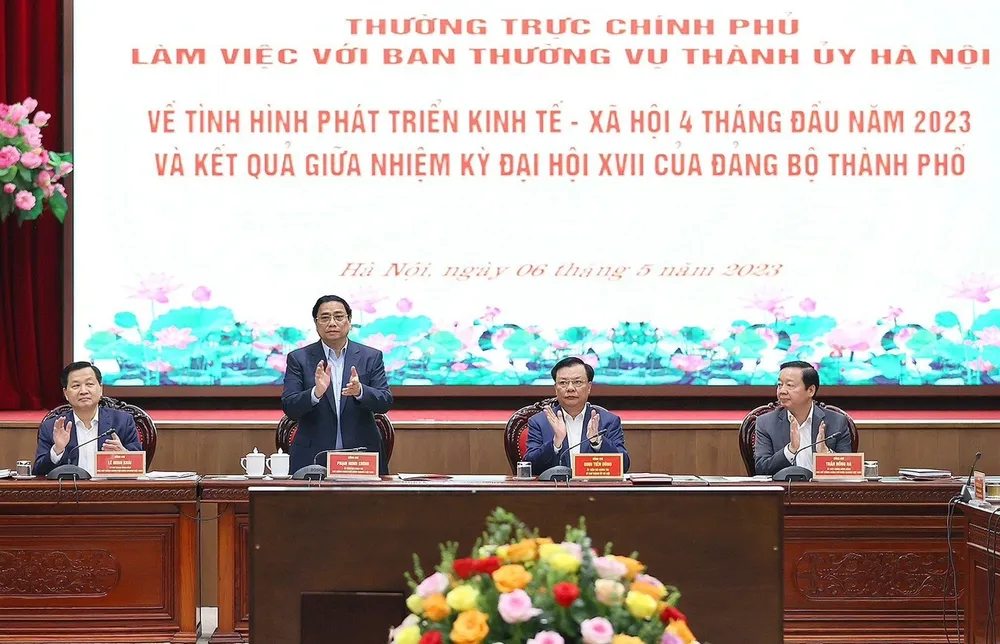 Thủ tướng Chính phủ đánh giá cao các kết quả về phát triển kinh tế - xã hội của TP Hà Nội đạt được thời gian qua. Ảnh: VIẾT CHUNG