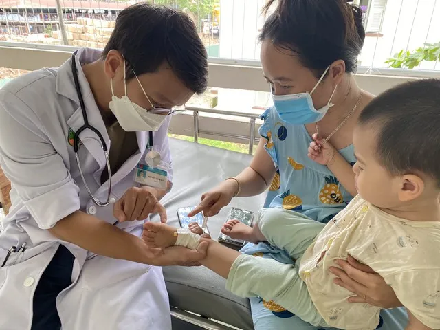 Bộ Y tế yêu cầu các bệnh viện sẵn sàng tiếp nhận điều trị bệnh nhân TCM Bộ Y tế yêu cầu các bệnh viện sẵn sàng tiếp nhận điều trị bệnh nhân TCM