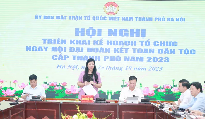 Bà Nguyễn Lan Hương, Chủ tịch Ủy ban MTTQ Việt Nam TP Hà Nội chủ trì hội nghị Bà Nguyễn Lan Hương, Chủ tịch Ủy ban MTTQ Việt Nam TP Hà Nội chủ trì hội nghị