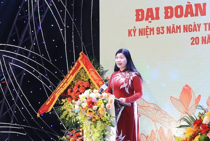 Bà Nguyễn Lan Hương phát biểu khai mạc tại ngày hội Bà Nguyễn Lan Hương phát biểu khai mạc tại ngày hội