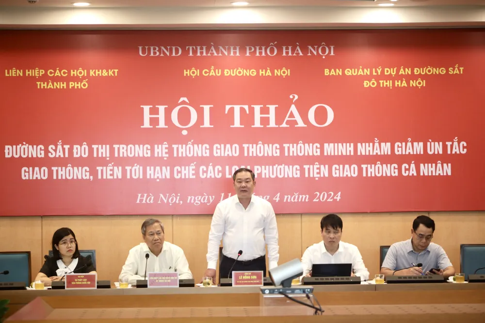 Ông Lê Hồng Sơn, Phó Chủ tịch Thường trực UBND TP Hà Nội z5338356371816_8f7b6746666864eb048591e592a89f00.jpg