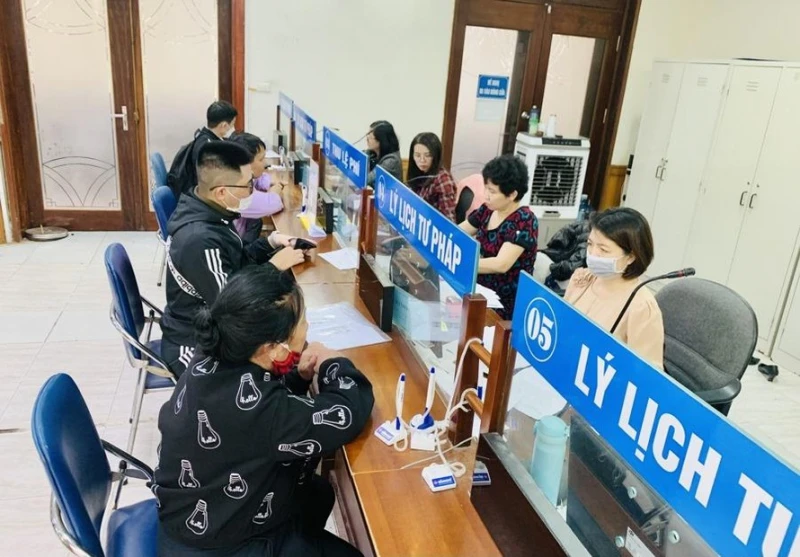 Việc triển khai cấp lý lịch tư pháp điện tử sẽ giảm bớt các thủ tục hành chính cho người dân 2.jpg