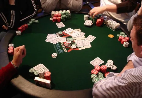 Hà Nội yêu cầu tăng cường kiểm tra rà soát các câu lạc bộ Poker 33.jpg