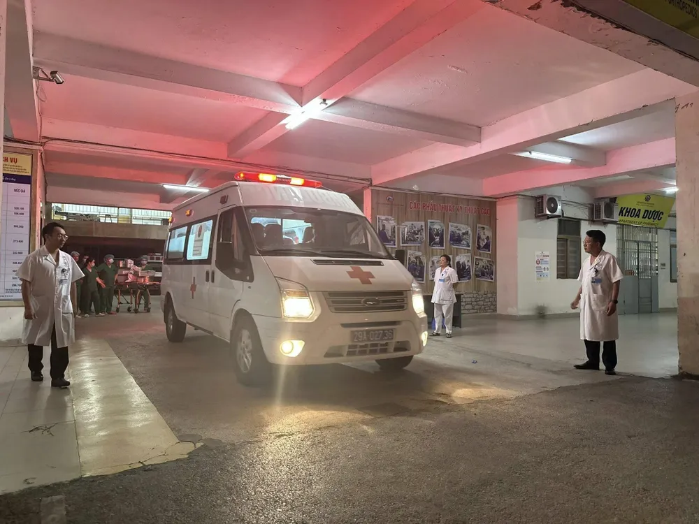 Tạng của bệnh nhân hiến tặng được vận chuyển ngay trong đêm z6629738041597_e031ab03ebd38137ac2ccf5159efb06b.jpg
