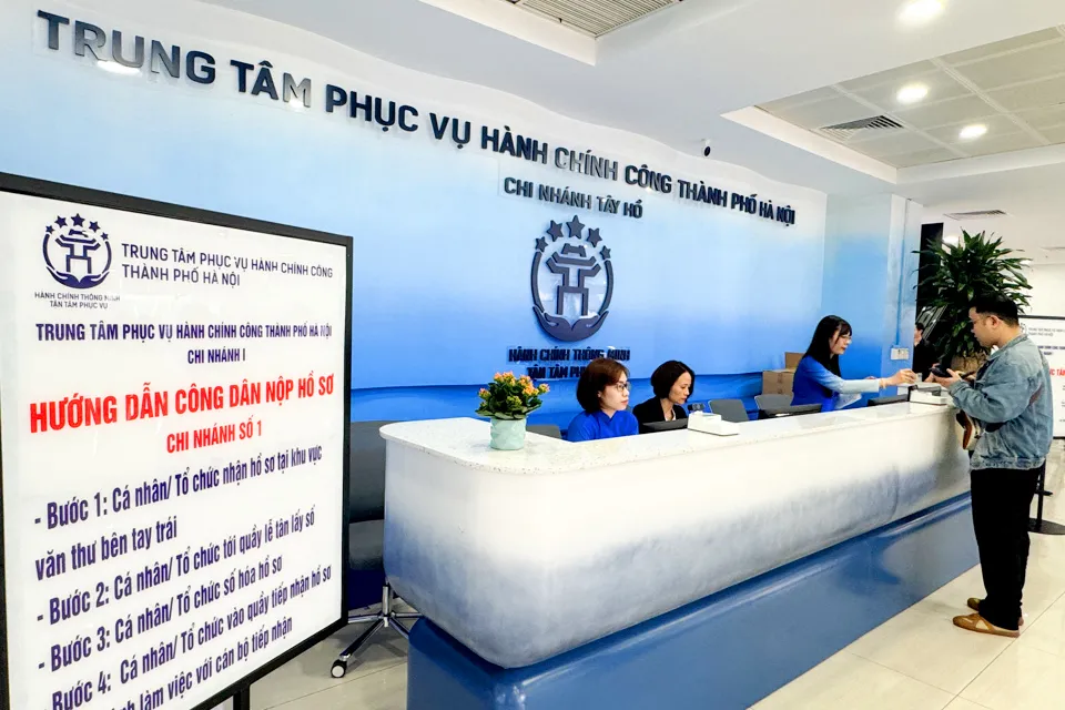 Hà Nội sẽ tiếp nhận các hồ sơ thủ tục hành chính về lĩnh vực đất đai theo hình thức trực tuyến img-8832-17424420960621887533159.jpeg