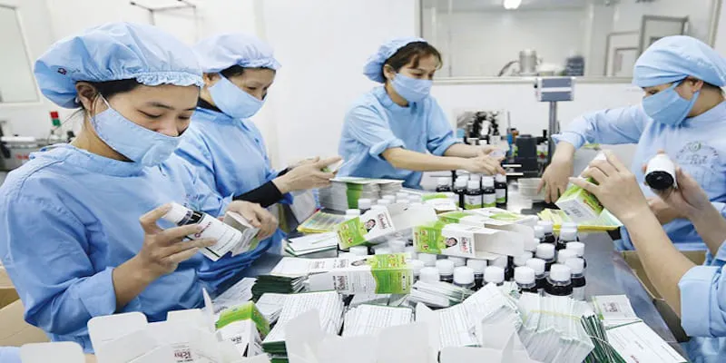 Bộ Y tế yêu cầu các cơ sở sản xuất thuốc kiểm soát chặt chẽ chất lượng nguồn nguyên liệu. Ảnh minh họa 3.jpg