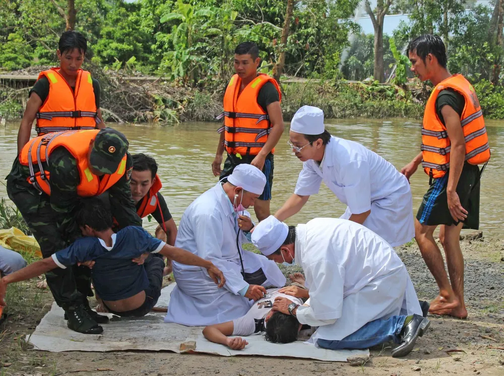 Bộ Y tế đề nghị các địa phương và đơn vị y tế sẵn sàng ứng phó với thiên tai 44.jpg