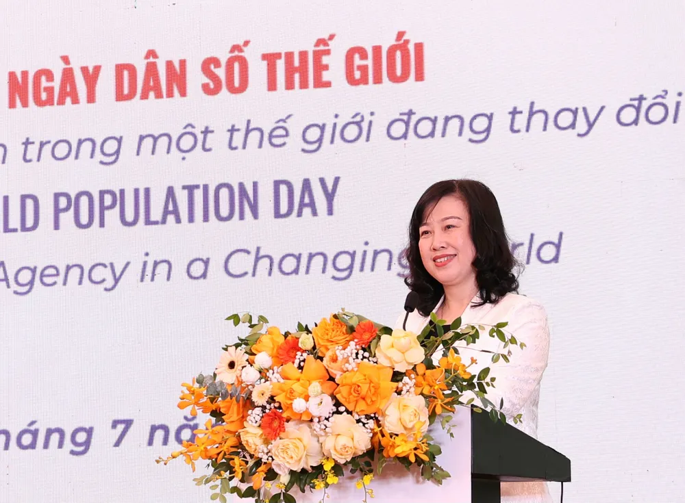 Bộ trưởng Bộ Y tế Đào Hồng Lan phát biểu tại lễ mít tinh Ngày Dân số thế giới 1.jpg