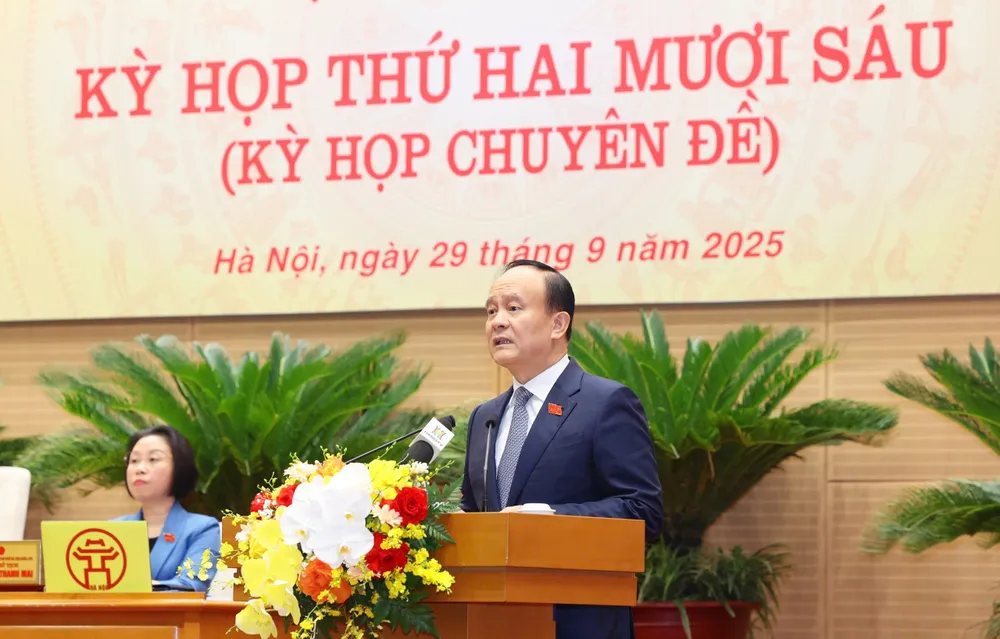 Chủ tịch HĐND TP Hà Nội Nguyễn Ngọc Tuấn phát biểu khai mạc kỳ họp IMG_20250929_101347.jpg