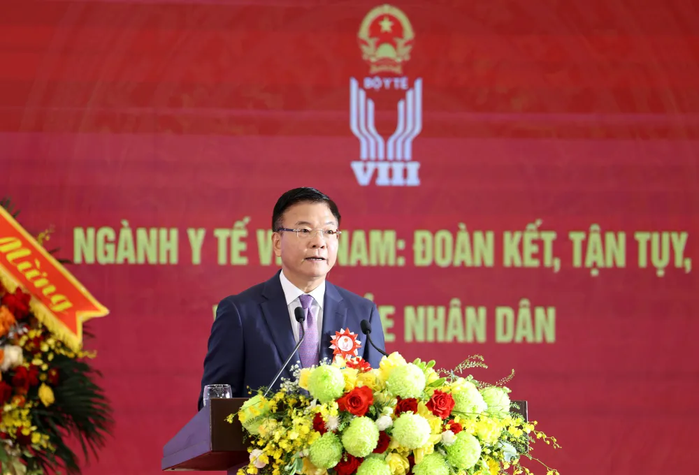 Phó Thủ tướng Lê Thành Long phát biểu tại Đại hội thi đua yêu nước lần thứ VIII của ngành y tế 3.jpg