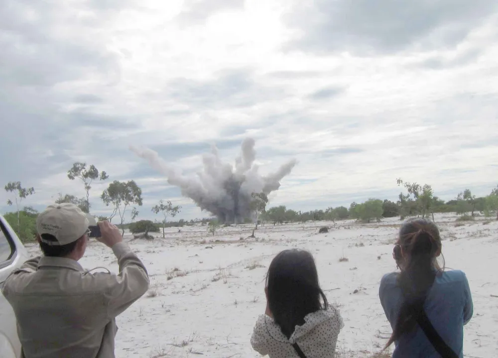 Nhật Bản và Đan Mạch giúp Thừa Thiên – Huế xử lý bom mìn ảnh 1