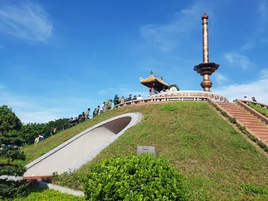 Đại lễ Tưởng niệm và tri ân các anh hùng liệt sĩ ảnh 4 Đại lễ Tưởng niệm và tri ân các anh hùng liệt sĩ ảnh 4