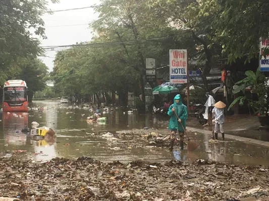 Thừa Thiên - Huế khắc phục hậu quả lũ lụt ảnh 2 Thừa Thiên - Huế khắc phục hậu quả lũ lụt ảnh 2