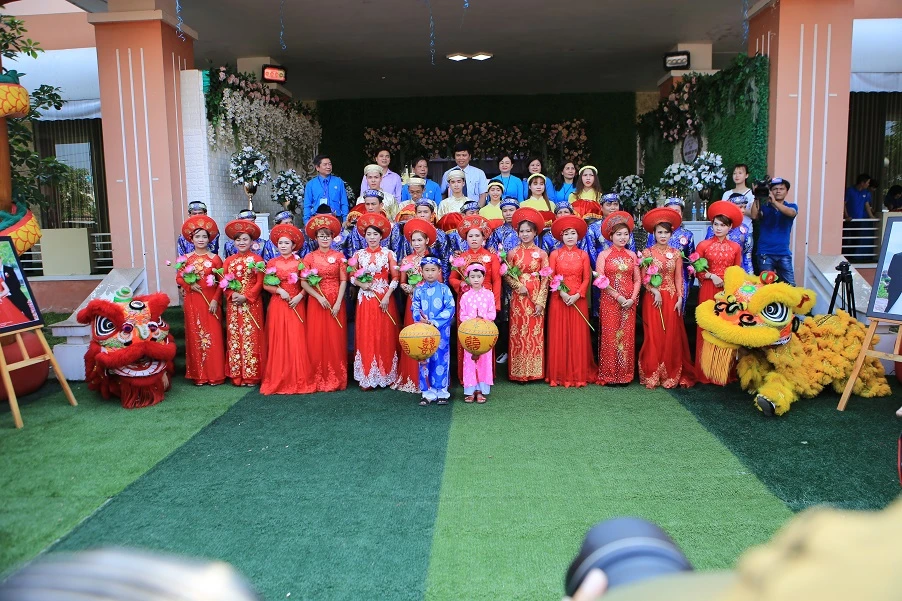 12 cặp đôi trong lễ cưới tập thể tại Thừa Thiên-Huế ảnh 10 12 cặp đôi trong lễ cưới tập thể tại Thừa Thiên-Huế ảnh 10