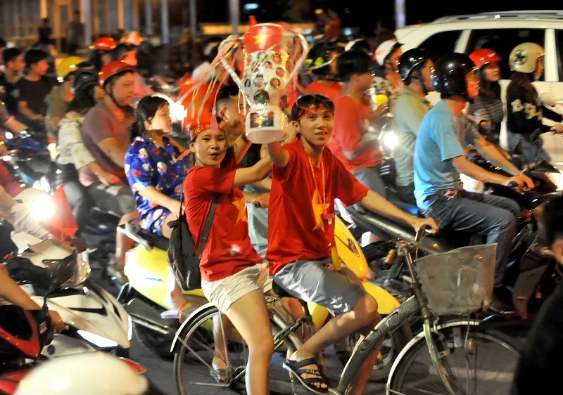 Nức lòng khi Việt Nam vào Chung kết AFF Cup ảnh 3