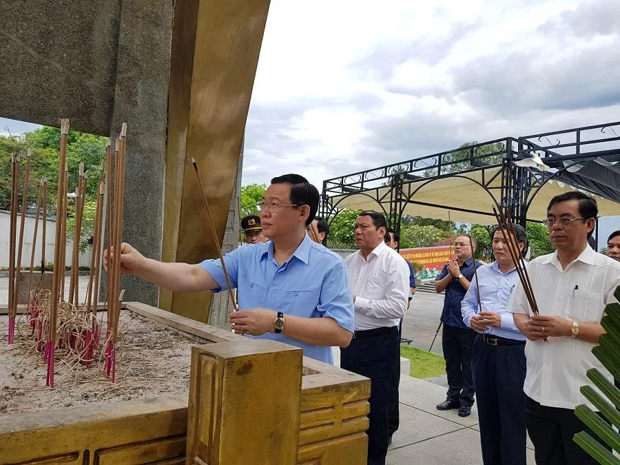 Đoàn kiểm tra của Bộ Chính trị làm việc với tỉnh Quảng Trị ảnh 3 Đoàn kiểm tra của Bộ Chính trị làm việc với tỉnh Quảng Trị ảnh 3
