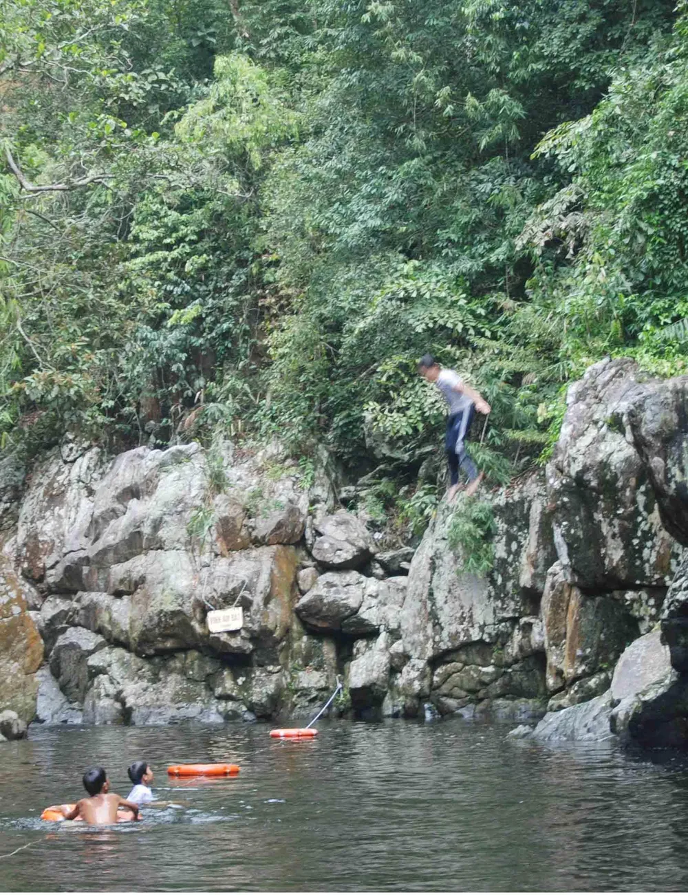 Ngày hè của trẻ vùng quê ảnh 7