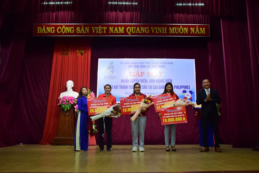 Chủ tịch UBND tỉnh Thừa Thiên – Huế yêu cầu bố trí công việc thuận lợi cho các VĐV xuất sắc ảnh 3 Chủ tịch UBND tỉnh Thừa Thiên – Huế yêu cầu bố trí công việc thuận lợi cho các VĐV xuất sắc ảnh 3
