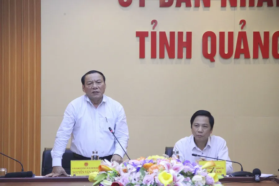 Nguyễn Văn Hùng, Bí thư Tỉnh ủy Quảng Trị phát biểu chỉ đạo tại họp báo cáo tình hình triển khai, thực hiên công tác phòng chống dịch Covid -19 trên địa bàn Quảng Trị vào sáng 10-3